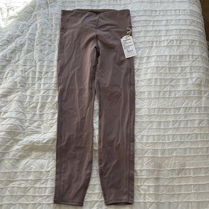 NWT vuori stride legging